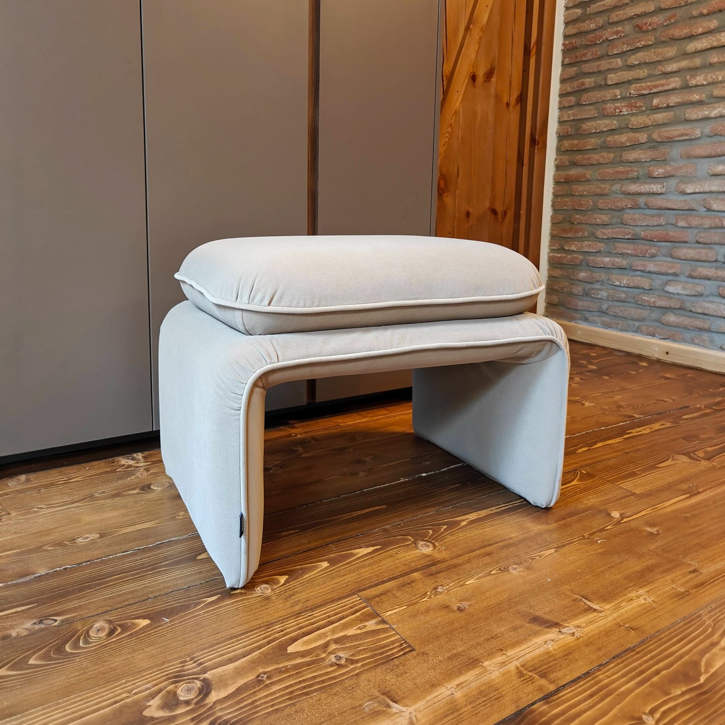 Ottoman Lilia Premium