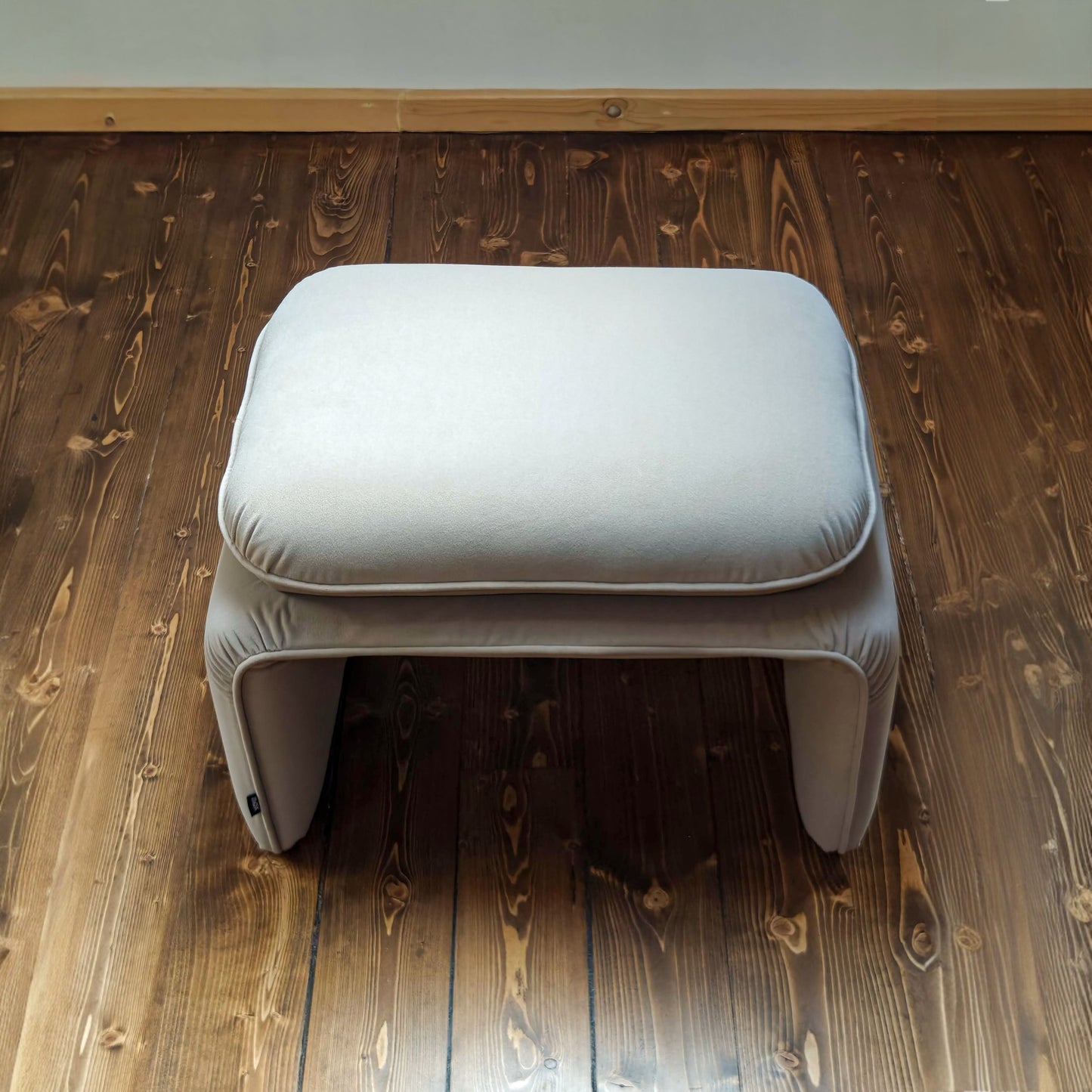 Ottoman Lilia Premium