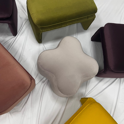 Klaknili Pouf