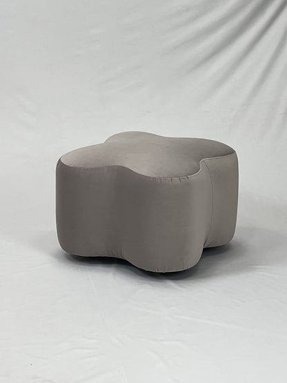 Klaknili Pouf