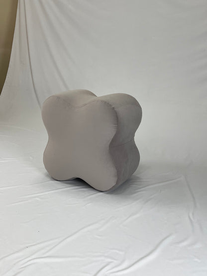 Klaknili Pouf